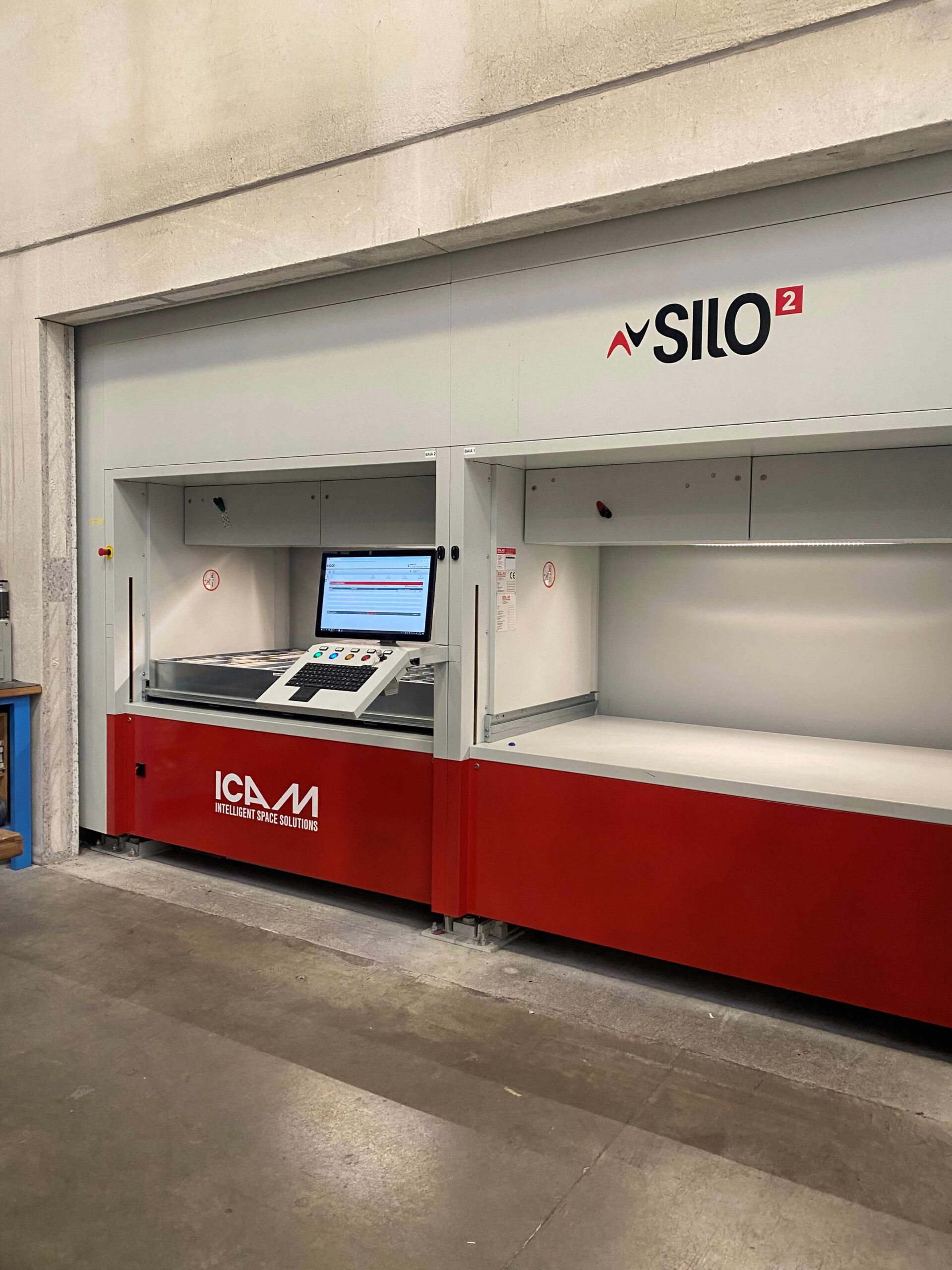 Dikey depolama sistemi: ICAM SILO² ünitesi üretim tesisinde
